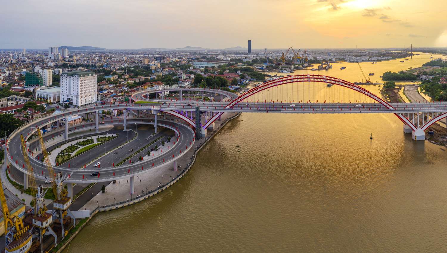 ĐẦU TƯ BẤT ĐỘNG SẢN TRUNG TÂM: ĐỒNG TIỀN KHÔN NGOAN LUÔN ĐI TRƯỚC